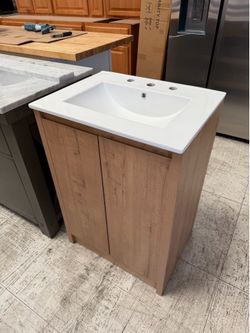 Bathroom vanity brown 24”in