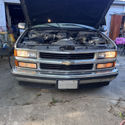 1999 Chevrolet Suburban 1500 LS