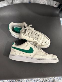 Nike Air Force 1 Low Youth Sneakers White Green Size 5Y Classic AF1 Shoe