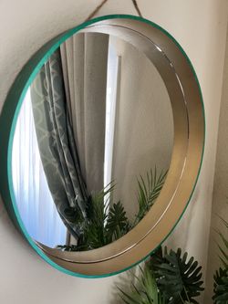 Round Mirror