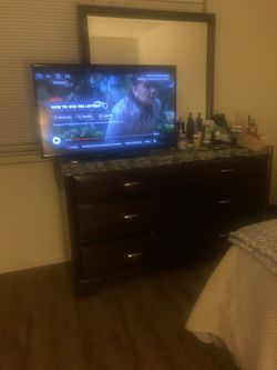 Vanity Dresser