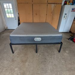 California King Beautyrest Mattress-Colchones Y Base