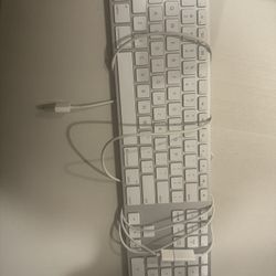 Apple Keyboard