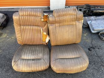 Olds Cutlass Salon Bucket seats