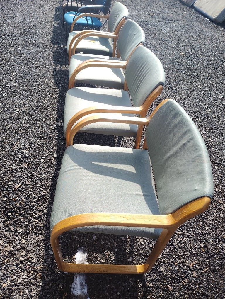 4 Chairs