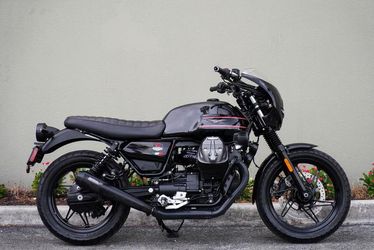 2023 Moto Guzzi V7 Special Edition