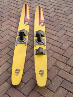 Water Skis 67 Inch Wood