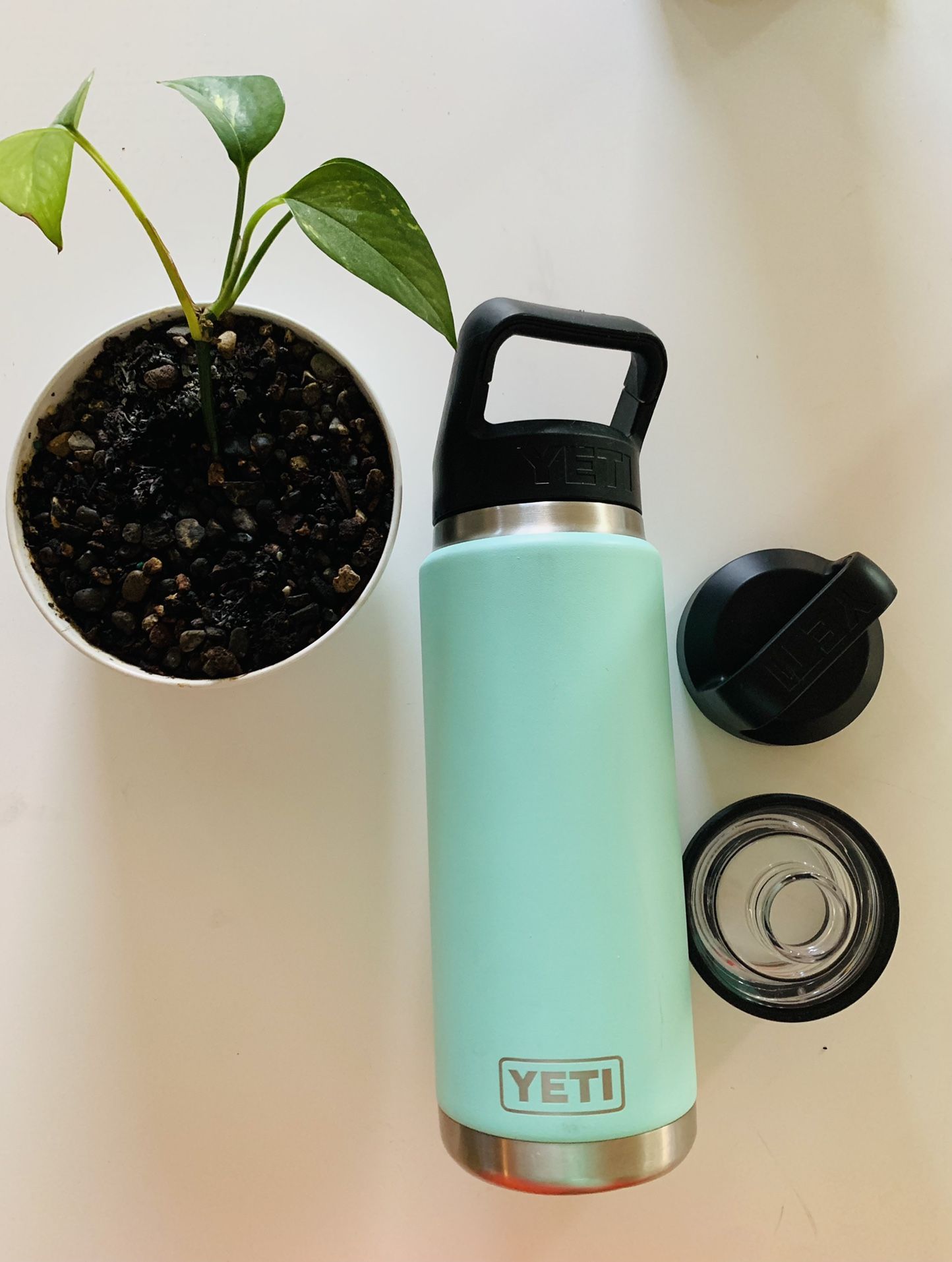 Yeti 26 Oz Two Tops Included!