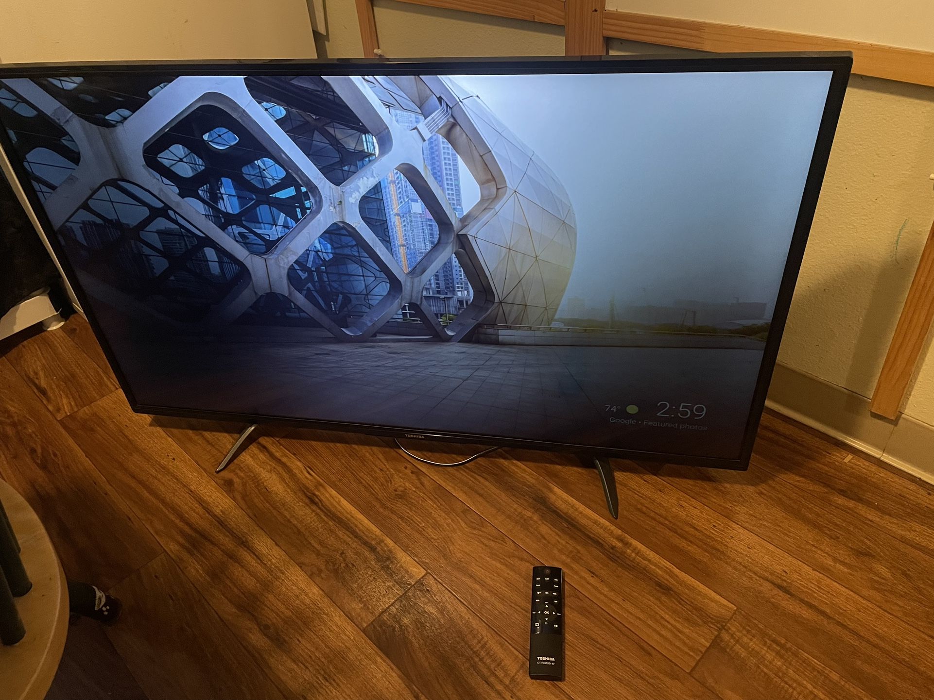 Toshiba TV 49L621U