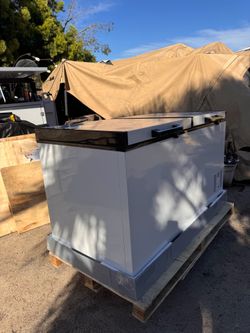 New SRC SRCF560 Solar Chest Freezer 560L 19.8 cu ft 24V DC