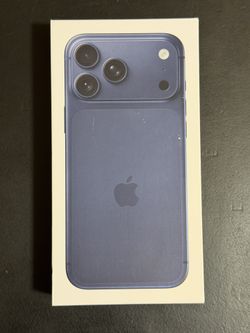 Apple Products BUNDLE - iPhone, iPad boxes/cases, EarPods, & MORE!