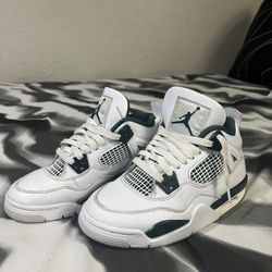Jordan Retro 4s