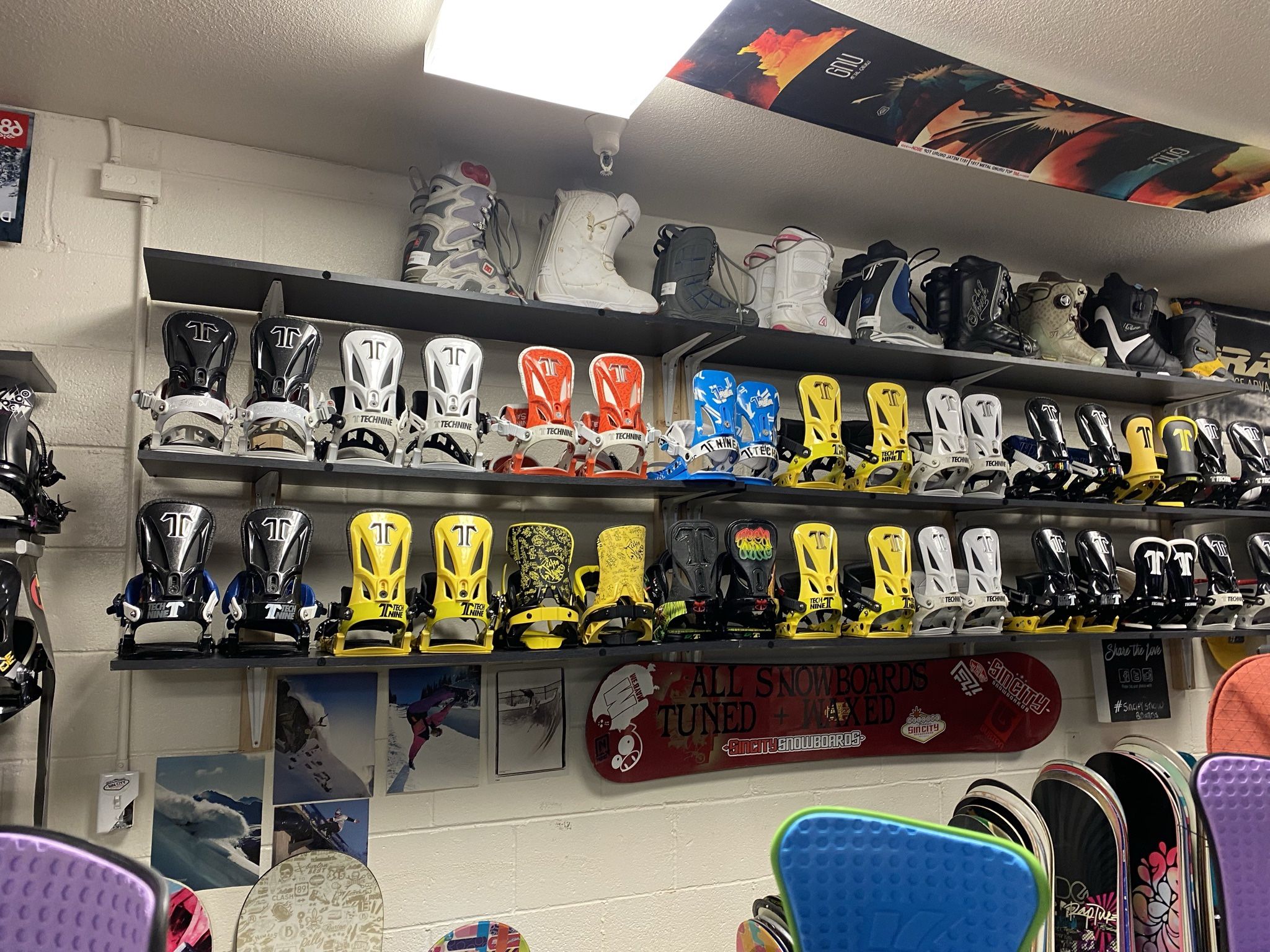 Burton dominant 156 snowboard certified with warranty