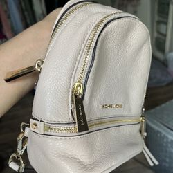 Mochila 🎒 Mk Pequeña 