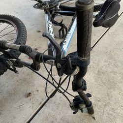 Trek 820 Mountain Bike 
