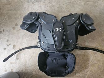 Black Xenith Flyte 2 Youth Small Shoulder Pads