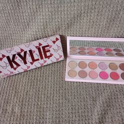 Kylie Cosmetics Pressed Powder Palette