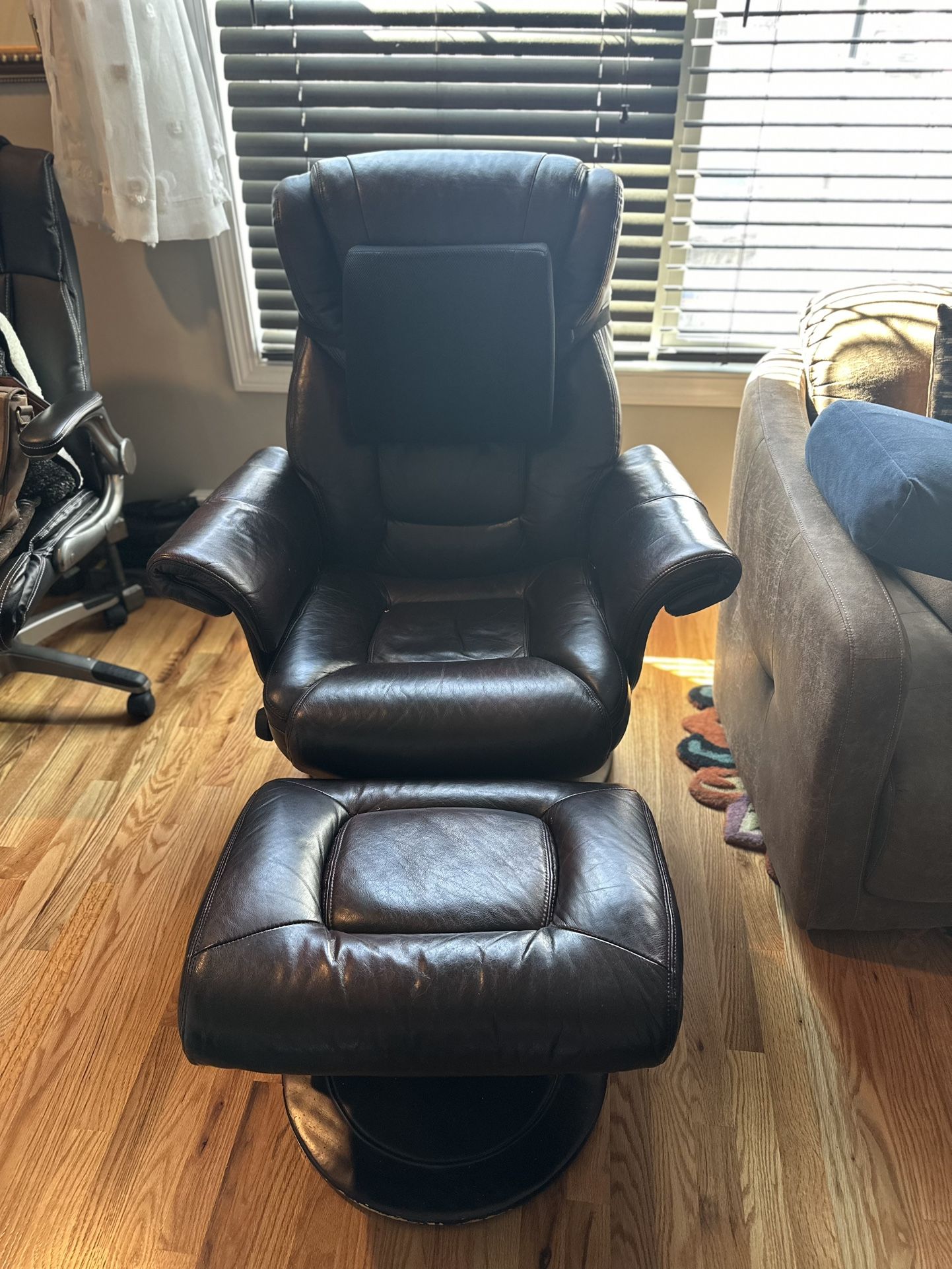 Leather Chair 