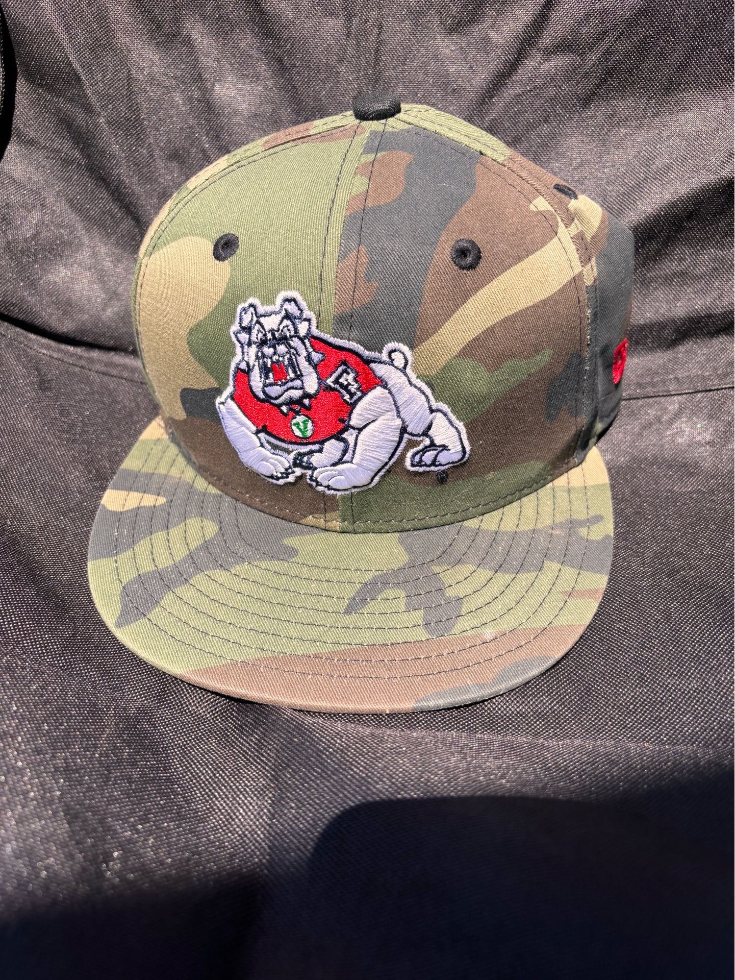 Bulldog camo hat