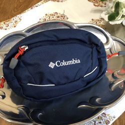 Columbia Navy Blue Fanny Pack Belt bag NWOT