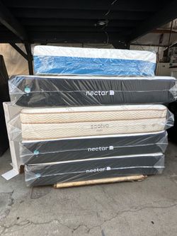 Nectar mattress 

King Size Nectar 4.0 classic  memory foam mattress 

Brand new Mattress 

Delivery Available