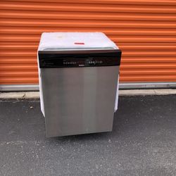 Whirlpool Dishwasher Works Great 