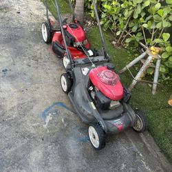 Dos Máquinas De Cortar Césped 