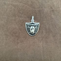 GLD Raiders Pendant 