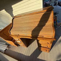 Roller Desk