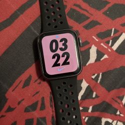 Apple Watch Series SE Nike