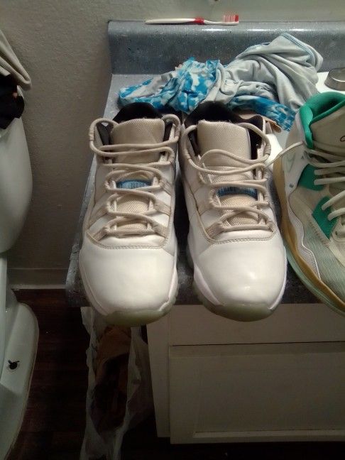 Jordan 11s And Foam Runners And Air Maxes