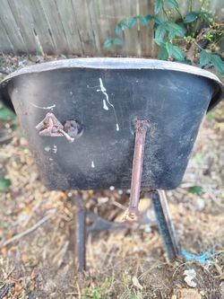 Wheelbarrow True Temper 