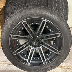 4- “Like New” toyo open country 33x12.50r22 tires with 4 play wheels