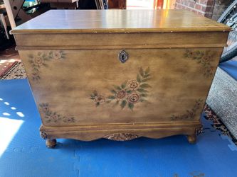 Cedar Wood Hope Chest (made by Powell)