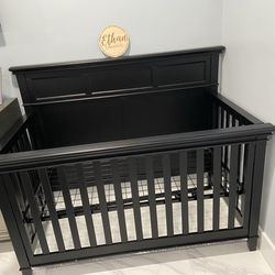 Black baby crib