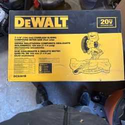 Dewalt 7 1/4 Inch Compound Miter Saw
