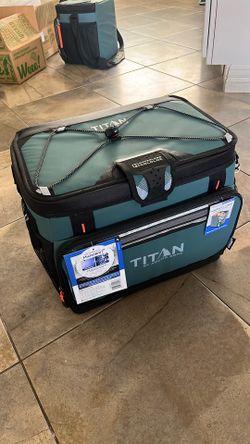 Titan Zipperless Hardbody Cooler (30 can)