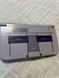 New Nintendo 3DS XL Snes super nintendo Edition gray handheld console flawed