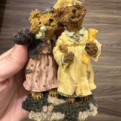 Boyds Bears figurine titled "Momma Berriproud with Jamie...Seize The Day" from The Bearstone Collection