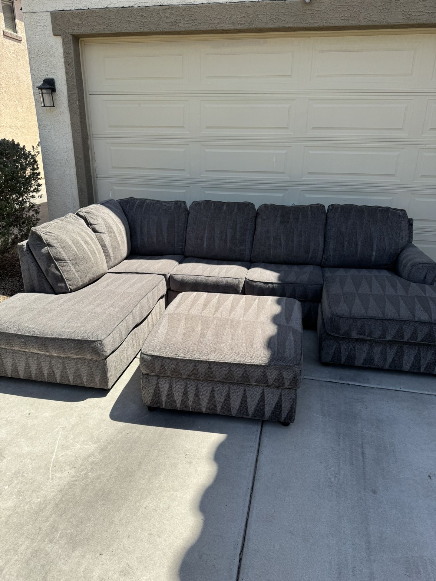 Modern Grey Sectional With Ottoman 
