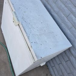 Large Chest Freezer 