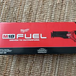 Milwaukee Fuel M18 Sawzall