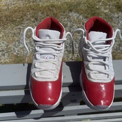 jordan 11 cherry 8.5m