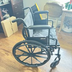 Wheelchair (Brand - Drive / Cruiser III)