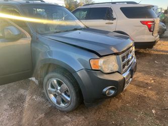 2010 Ford Escape - Parts Only #XB8