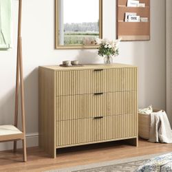 J40 Fluted 3 Drawer Dresser,32 Inch Modern Chest of Drawers with Metal Handle,Wood Dresser Organizer for Bedroom,Living Room,Hallway,Natural Oak