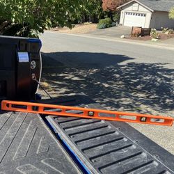 Home Construction HandyMan House Garage Contractor Project Framing Level Like New 4’ Long 