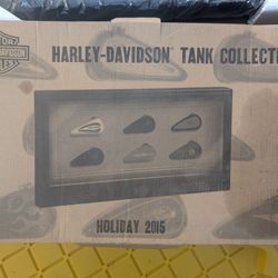 2015 Harley Davidson Tank Collection Mini Gas Tank Set Wall Display Shadow Box 
