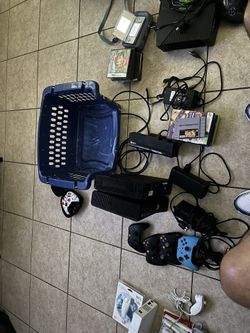 2 Xbox 360s, Xbox , Nintendo Wii, Nintendo Ds Lite