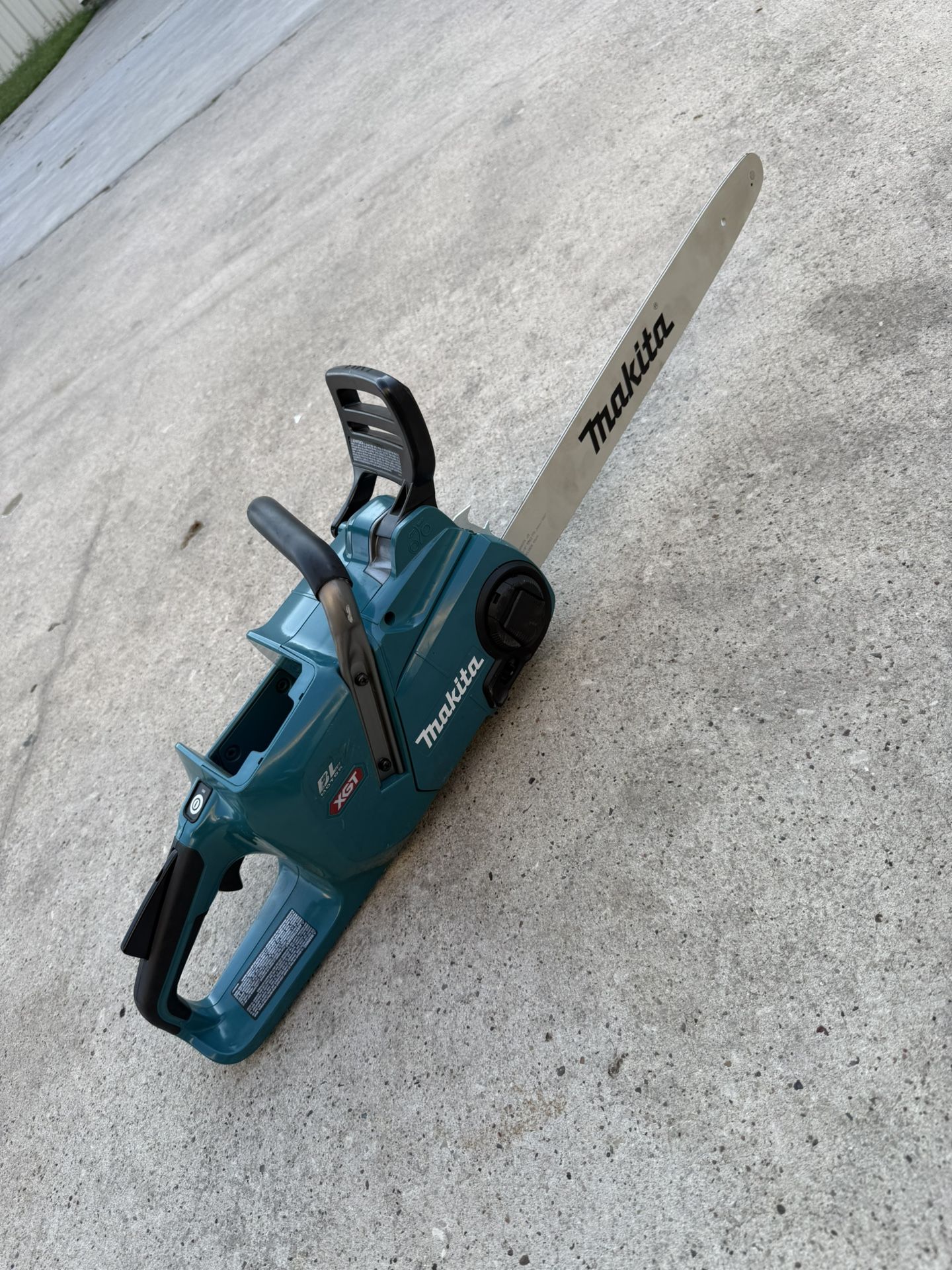 Makita Xgt 18in Chainsaw (no Chain) (tool Only)